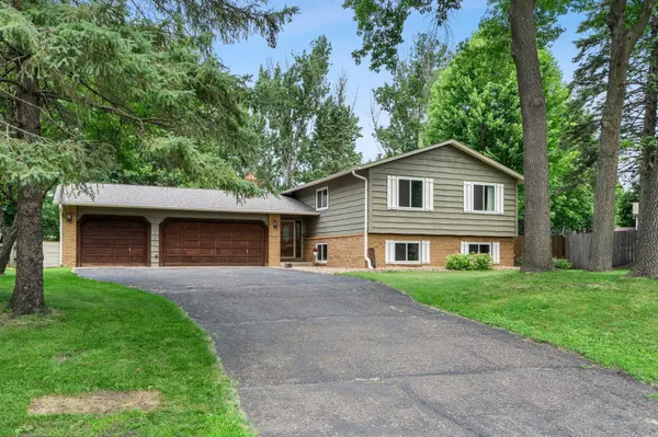 10731 Taylor ST NE, Blaine, MN 55434