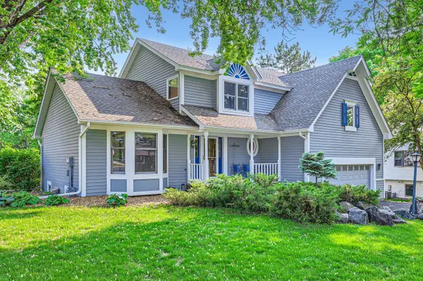 1321 Dallager CT, Stillwater, MN 55082