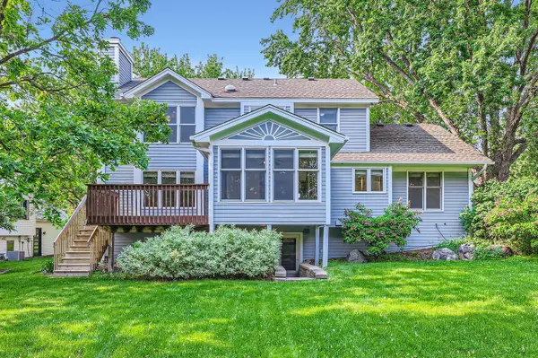 1321 Dallager CT, Stillwater, MN 55082