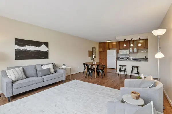 1912 Dupont AVE S #302, Minneapolis, MN 55403