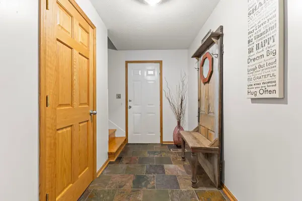 1680 Bluebird LN, Mound, MN 55364