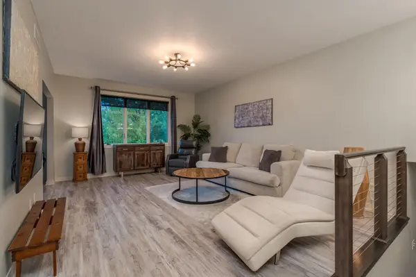 68 Balsam CIR, Madison Lake, MN 56063