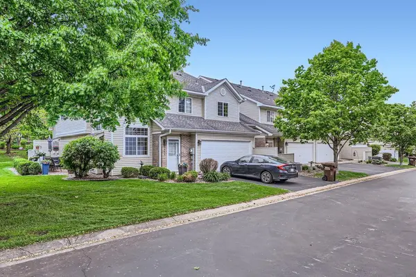 8861 Spring LN, Woodbury, MN 55125
