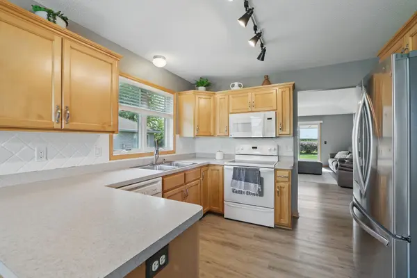 812 S Chestnut ST, Belle Plaine, MN 56011