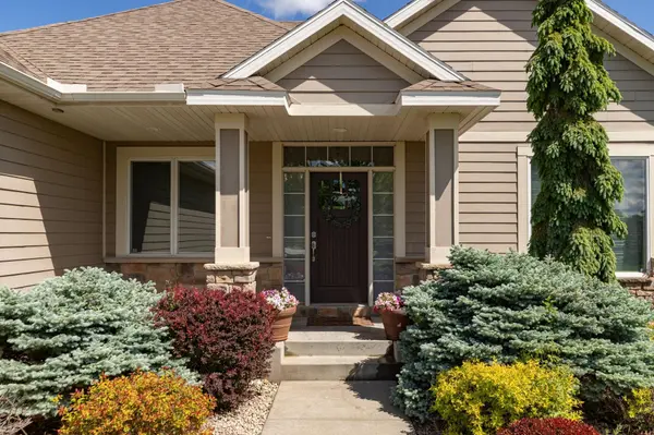 1121 Maplebeck Enclave NE, Byron, MN 55920