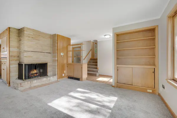 242 10th AVE N, South Saint Paul, MN 55075