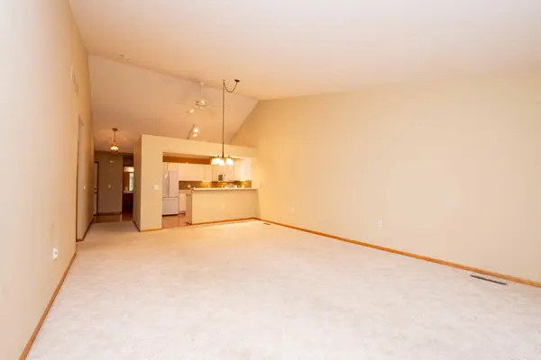 7900 Forest BLVD #D, Woodbury, MN 55125