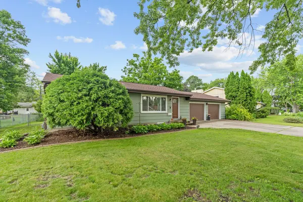9301 Northwood Pkwy, New Hope, MN 55427