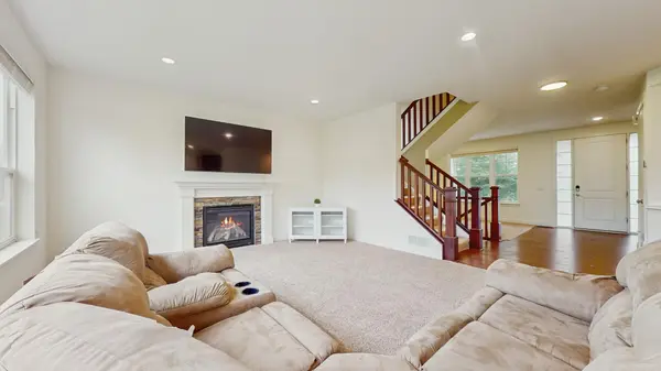 11330 Harness RD, Woodbury, MN 55129