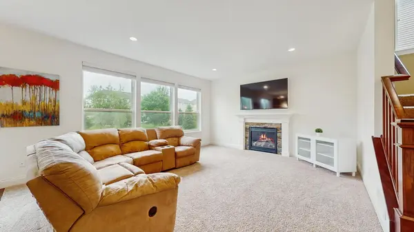 11330 Harness RD, Woodbury, MN 55129