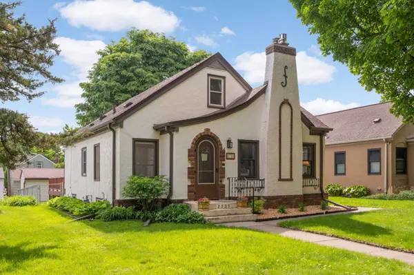 2735 Arthur ST NE, Minneapolis, MN 55418