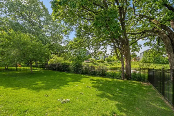 4847 Ashton Curve, Woodbury, MN 55129
