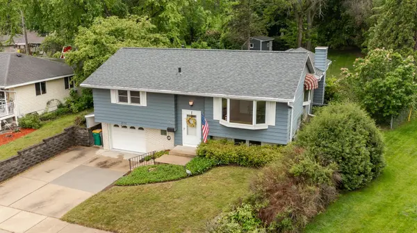 2731 12th AVE NW, Rochester, MN 55901