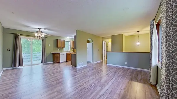 18210 Deerwood LN NE, East Bethel, MN 55092