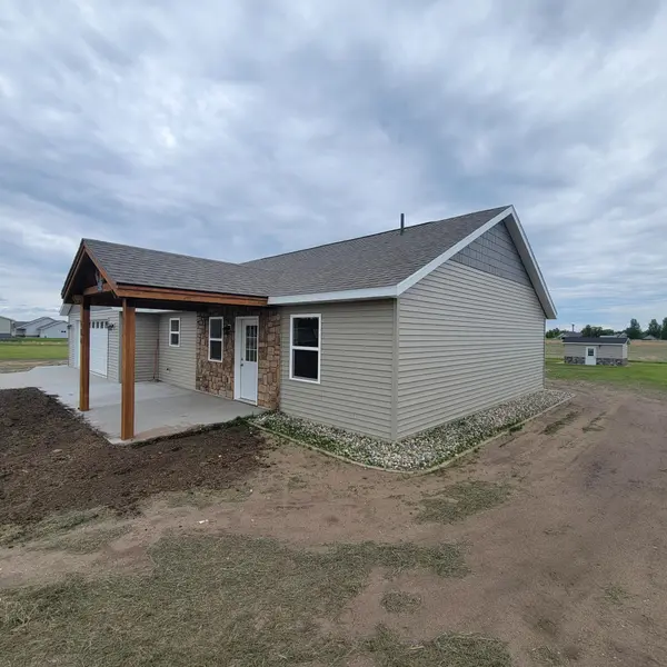 164 Cozy Oak DR E, Ottertail, MN 56571