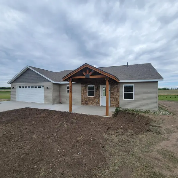 164 Cozy Oak DR E, Ottertail, MN 56571