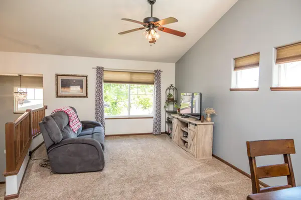 128 Timberwolf CT, Mankato, MN 56001
