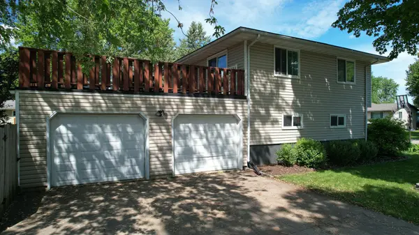 1715 Gateway DR, Albert Lea, MN 56007