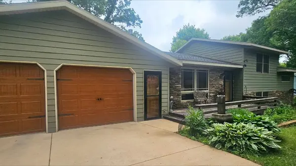 1912 S Oak Knoll DR NE, Alexandria, MN 56308
