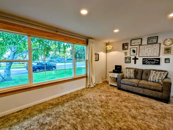 308 9th AVE, Clarkfield, MN 56223