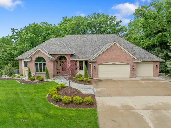 8632 Ridge Ponds DR,  Victoria,  MN 55386