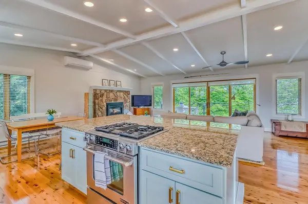 2284 Long Lake RD, Detroit Lakes, MN 56501