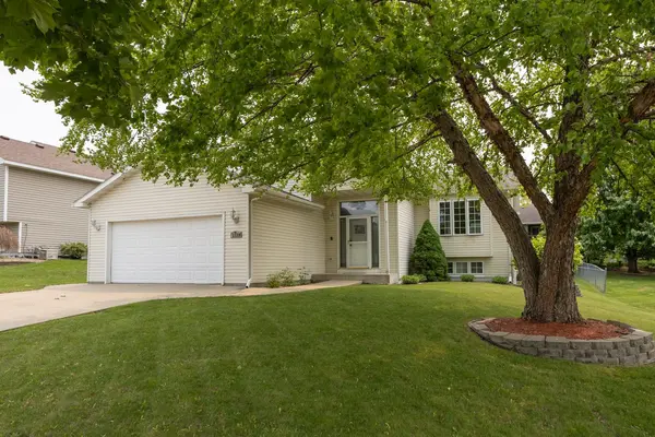 3224 48th ST NW, Rochester, MN 55901