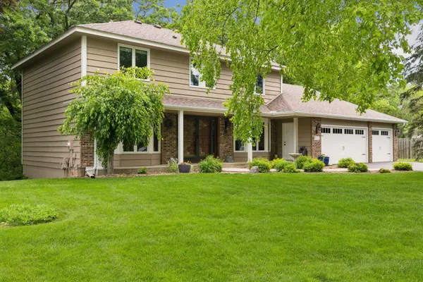 5921 Creek PT, Minnetonka, MN 55345