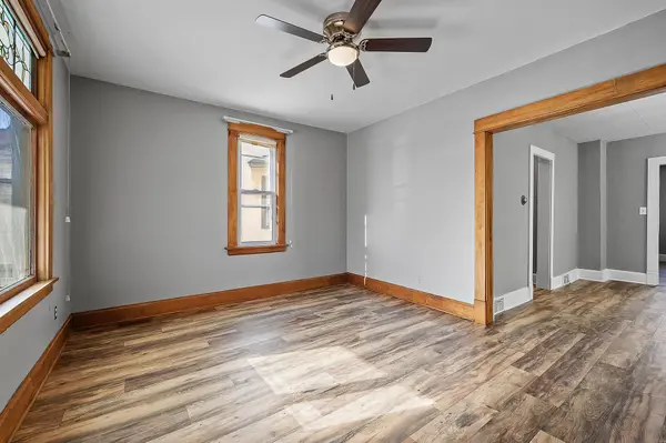 1009 Magnolia AVE E, Saint Paul, MN 55106