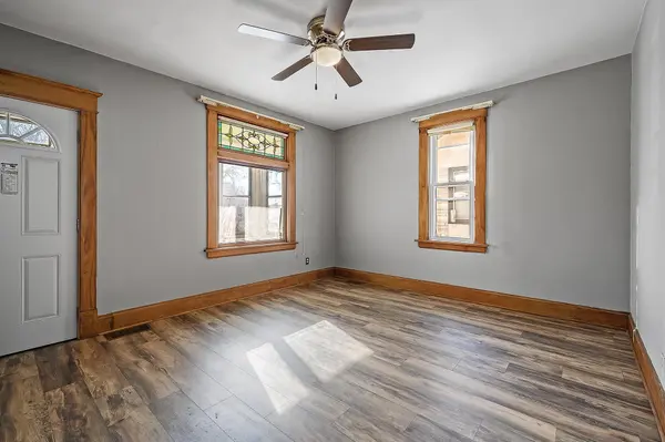1009 Magnolia AVE E, Saint Paul, MN 55106