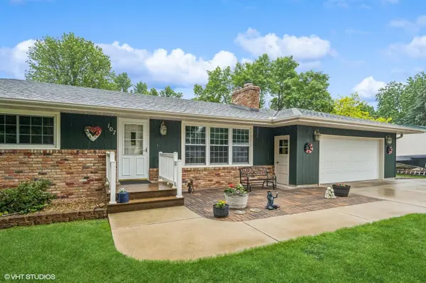 107 Hillcrest RD, Monticello, MN 55362