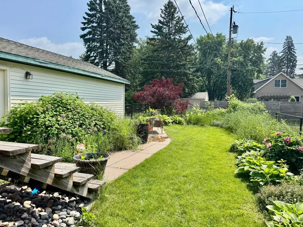 4962 Stewart AVE, White Bear Lake, MN 55110