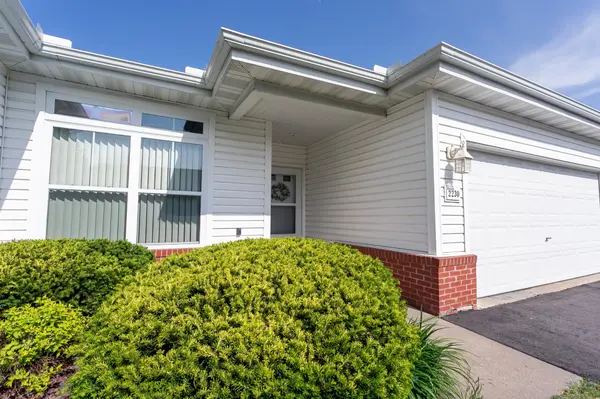2230 Lower Afton RD E, Saint Paul, MN 55119