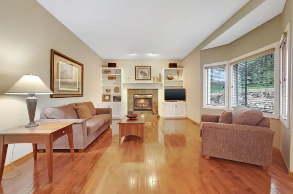 13312 Commonwealth DR, Burnsville, MN 55337