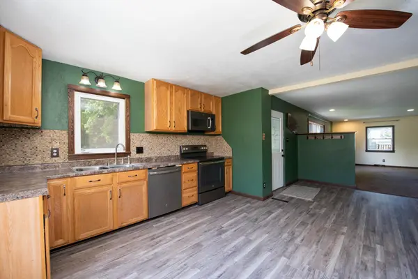 308 Leray AVE, Eagle Lake, MN 56024