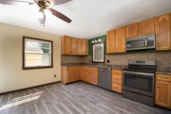 308 Leray AVE, Eagle Lake, MN 56024