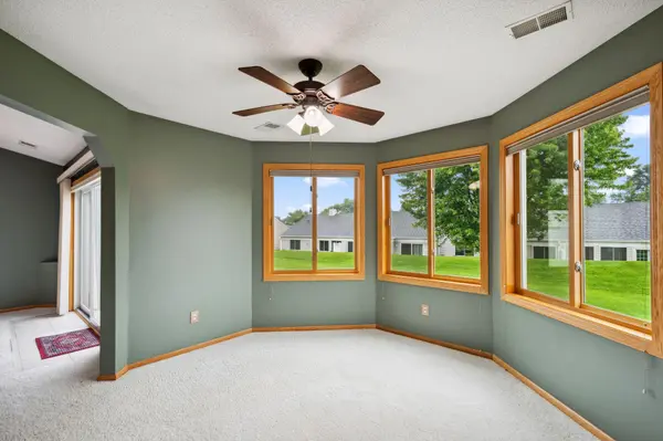 6763 Jenny LN, Woodbury, MN 55125