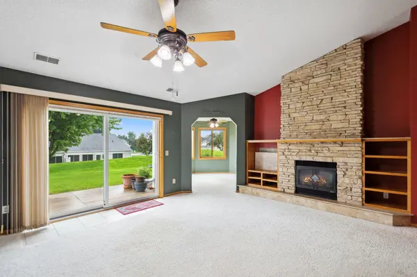 6763 Jenny LN, Woodbury, MN 55125
