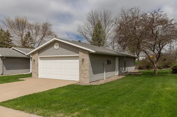 2846 19th AVE NW, Rochester, MN 55901