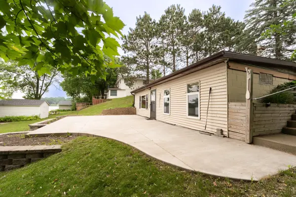 31512 London DR NE, Cambridge, MN 55008