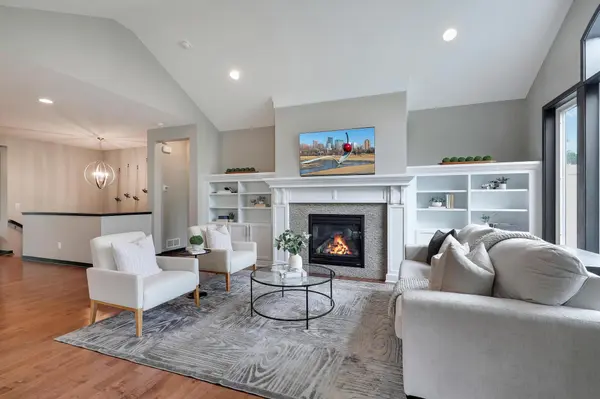 2524 Sandstone LN, Orono, MN 55356