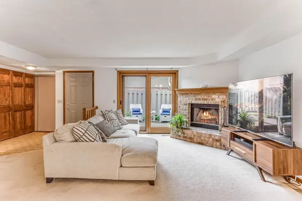 18705 Clear View CT, Minnetonka, MN 55345