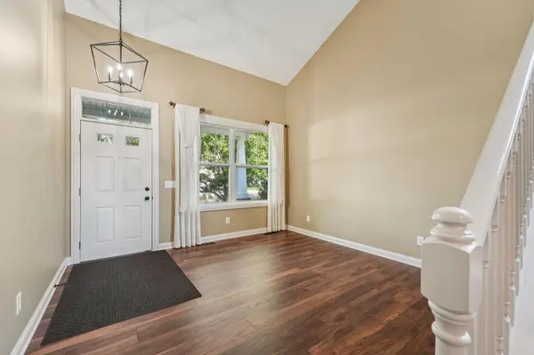 1741 Prescott LN, Chaska, MN 55318