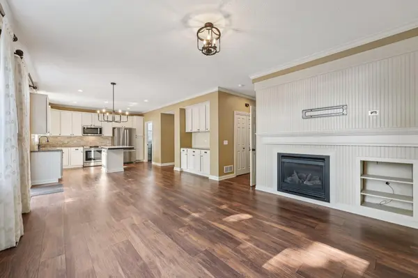 1741 Prescott LN, Chaska, MN 55318