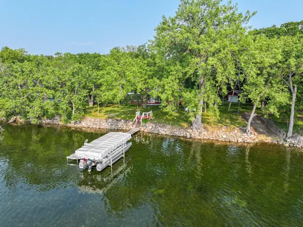3011 Government Point RD NE, Alexandria, MN 56308