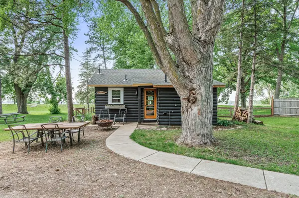 5942 County Road 7 SW, Howard Lake, MN 55349