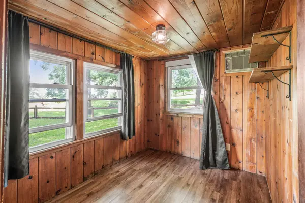 5942 County Road 7 SW, Howard Lake, MN 55349