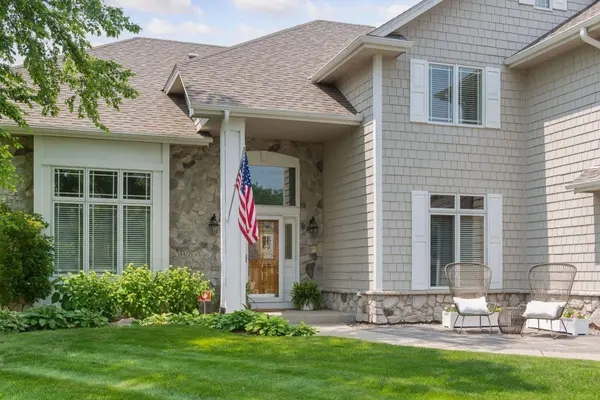 8800 Horizon RDG, Victoria, MN 55386