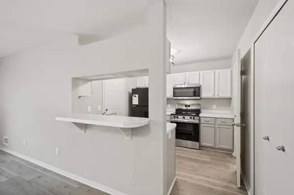 1991 GLEN ECHO BAY, Eagan, MN 55122