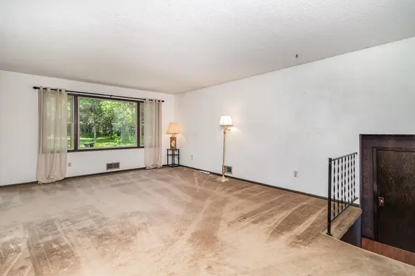16129 Genie DR NW, Andover, MN 55304
